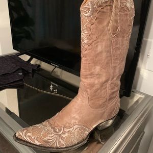 Old Gringo cowboy boots